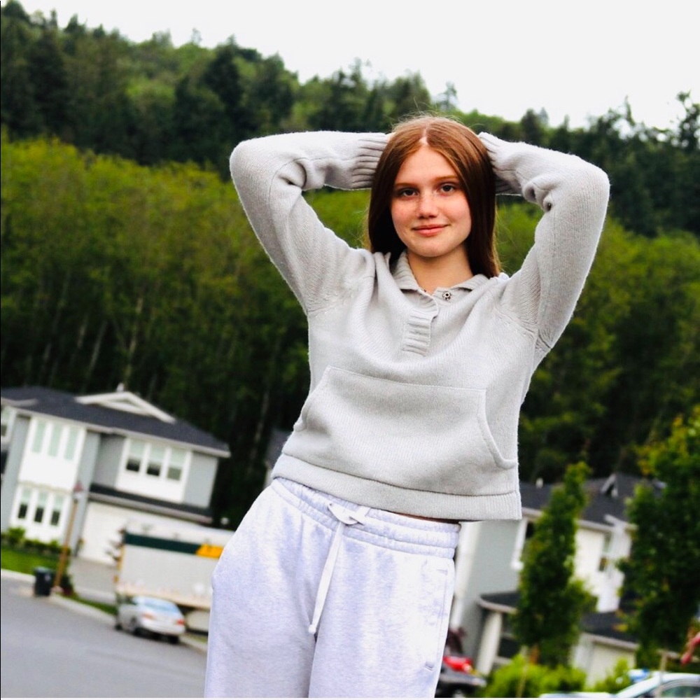 🌬⭐️BANANA REPUBLIC Cozy 100% WOOL Sweater🌬⭐️